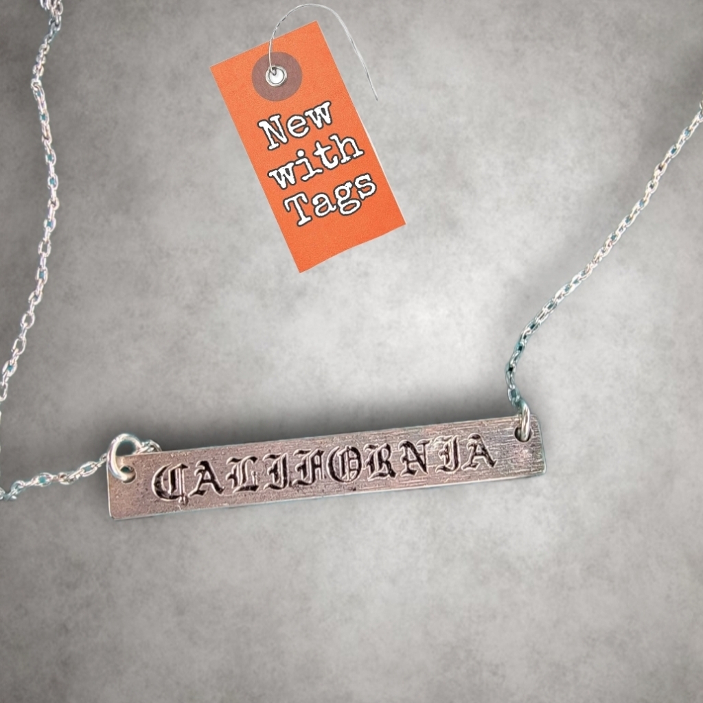 Nwt/Full Tilt California Plate Fashion Necklace
